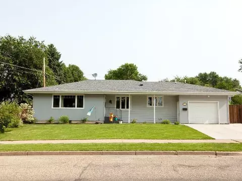 1714 Laforest Ave, Bismarck, ND 58501 photo 1