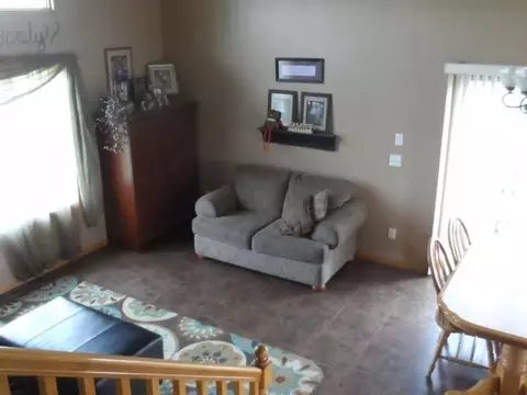 4615 Pinewood Lp, Bismarck, ND 58504 photo 5