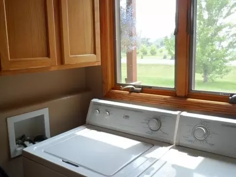 4615 Pinewood Lp, Bismarck, ND 58504 photo 9