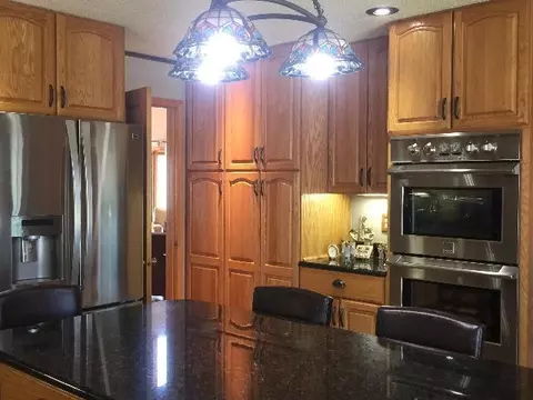 701 Juniper Dr, Bismarck, ND 58503 photo 8
