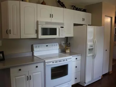 1321 Harmon Ave, Bismarck, ND 58501 photo 15