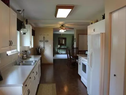1321 Harmon Ave, Bismarck, ND 58501 photo 4
