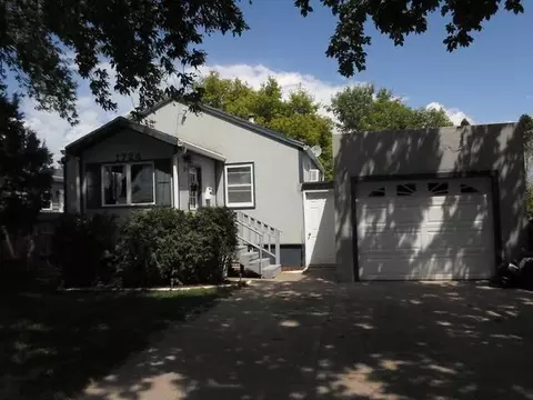1724 Bowen Ave E, Bismarck, ND 58501 photo 1