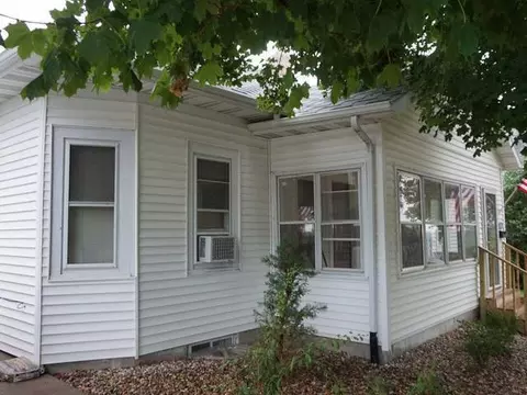 604 Collins Ave, Mandan, ND 58554 photo 1