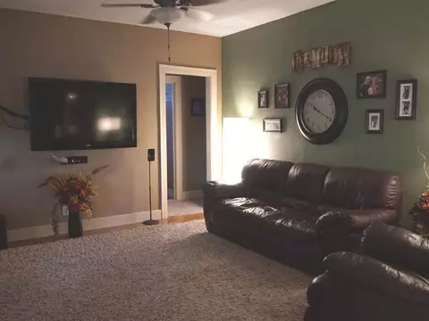 604 Collins Ave, Mandan, ND 58554 photo 9