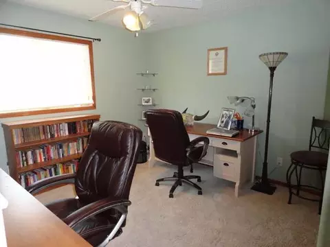 5512 Walker Dr, Bismarck, ND 58504 photo 8