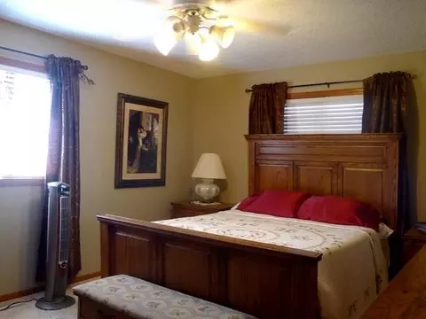 5512 Walker Dr, Bismarck, ND 58504 photo 9