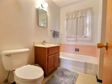 205 12 St NW, Mandan, ND 58554 photo 8