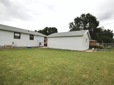 205 12 St NW, Mandan, ND 58554 photo 10