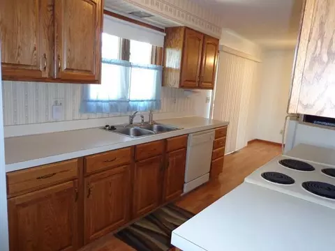 808 Johns Dr NE, Mandan, ND 58554 photo 6