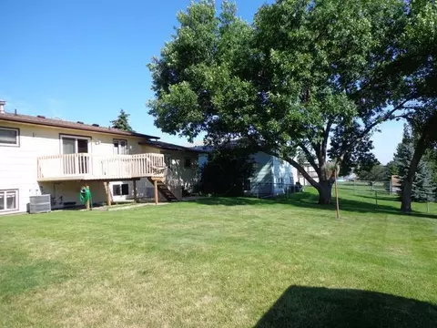 808 Johns Dr NE, Mandan, ND 58554 photo 12