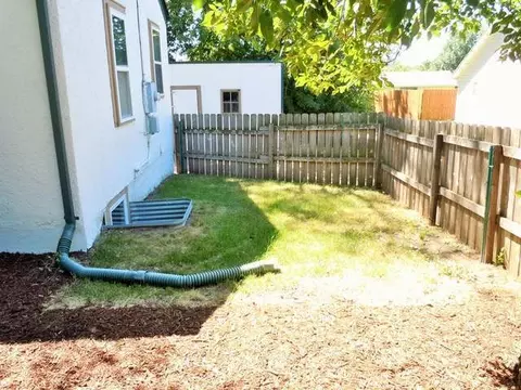 1615 B Ave E, Bismarck, ND 58501 photo 2