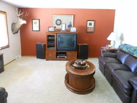 1510 Divide Ave E, Bismarck, ND 58501 photo 4