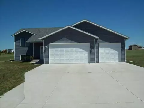 6901 Derek Dr, Bismarck, ND 58504 photo 17