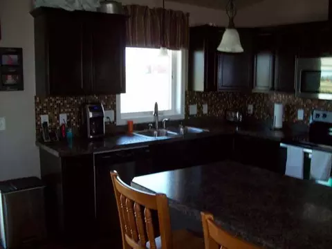 6901 Derek Dr, Bismarck, ND 58504 photo 6