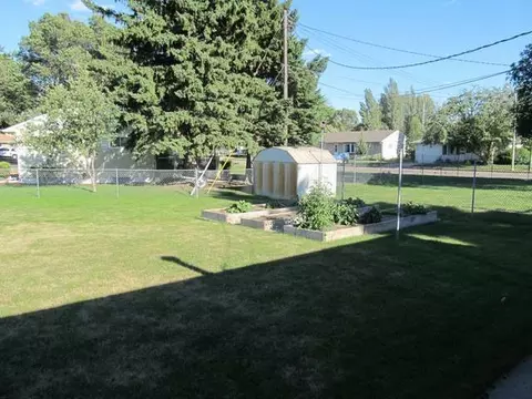 563 Sunset Pl, Bismarck, ND 58501 photo 12