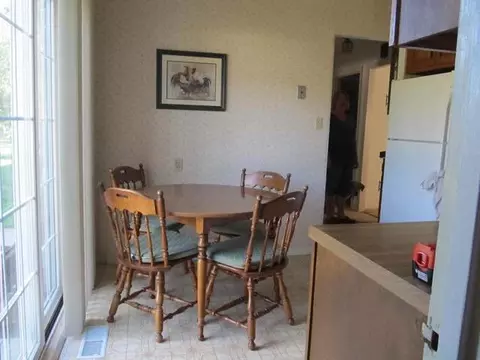 563 Sunset Pl, Bismarck, ND 58501 photo 9