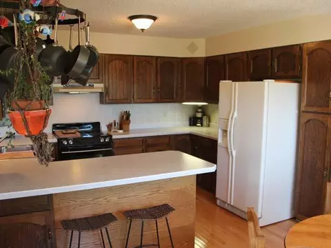 1805 14th Ave SE, Mandan, ND 58554 photo 3