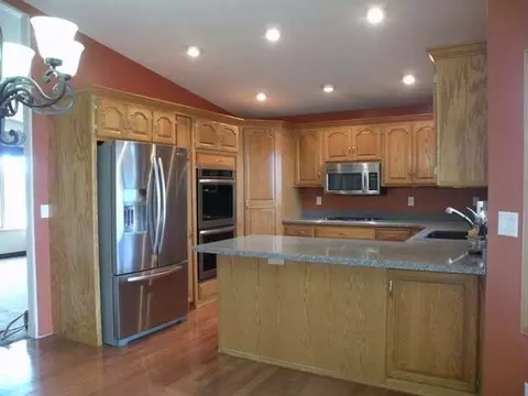 2906 Remuda Dr, Bismarck, ND 58503 photo 3