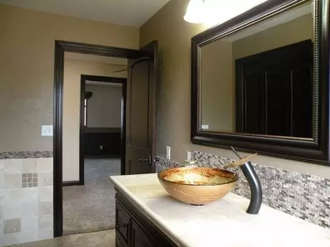 2906 Remuda Dr, Bismarck, ND 58503 photo 5