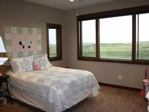 1432 Eagle Crest Lp, Bismarck, ND 58501 photo 10