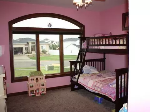 1432 Eagle Crest Lp, Bismarck, ND 58501 photo 12