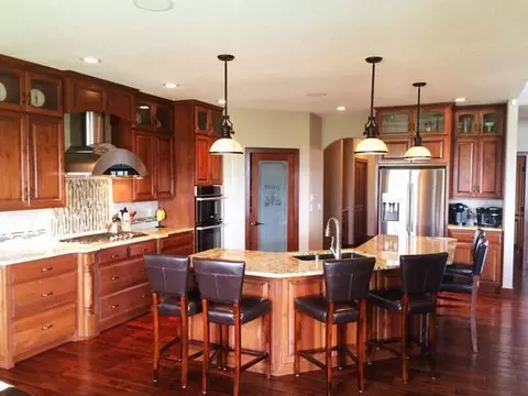 1432 Eagle Crest Lp, Bismarck, ND 58501 photo 2