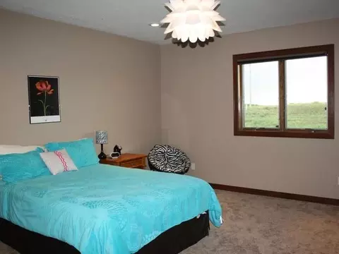 1432 Eagle Crest Lp, Bismarck, ND 58501 photo 20