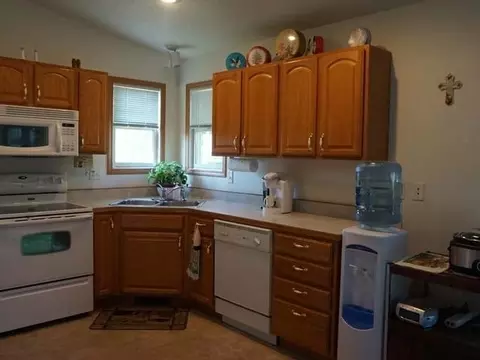 76 Weir Dr, Lincoln, ND 58504 photo 4