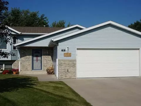 76 Weir Dr, Lincoln, ND 58504 photo 1