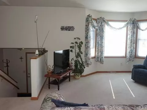 76 Weir Dr, Lincoln, ND 58504 photo 2