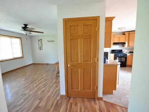 55 Custer Dr, Lincoln, ND 58504 photo 13