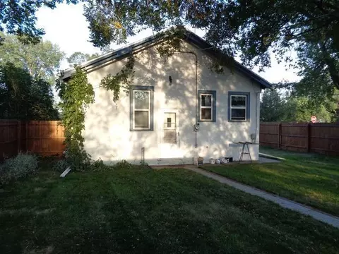 303 9 Ave SW, Mandan, ND 58554 photo 9