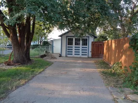 303 9 Ave SW, Mandan, ND 58554 photo 6