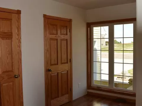 751 Franklin Dr, Garrison, ND 58540 photo 3
