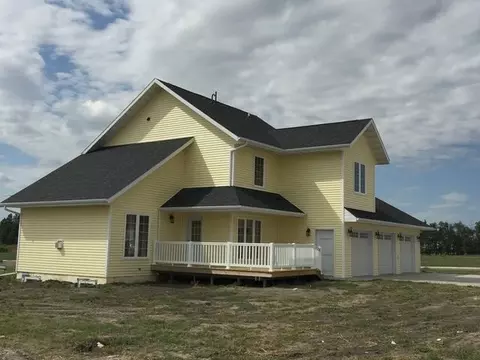 751 Franklin Dr, Garrison, ND 58540 photo 2