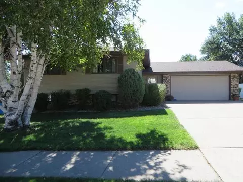 3207 C Ave E, Bismarck, ND 58501 photo 1
