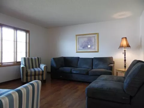 507 Wachter Ave E, Bismarck, ND 58504 photo 4