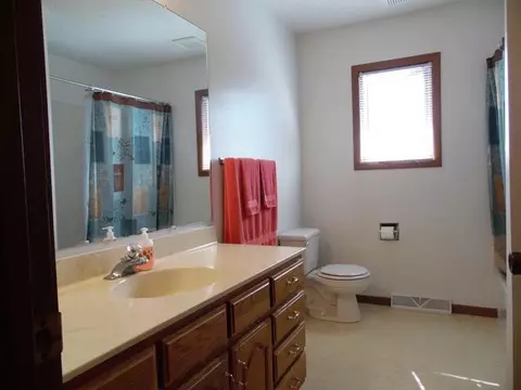 507 Wachter Ave E, Bismarck, ND 58504 photo 13