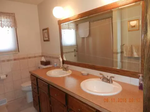 307 11 Ave NE, Mandan, ND 58554 photo 9