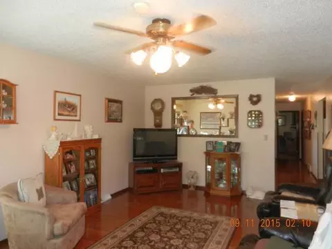 307 11 Ave NE, Mandan, ND 58554 photo 2