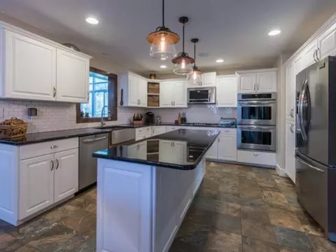 3510 Foxden Lp, Bismarck, ND 58503 photo 11
