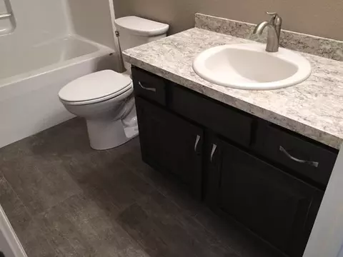 400 Lasalle Dr E, Bismarck, ND 58503 photo 9