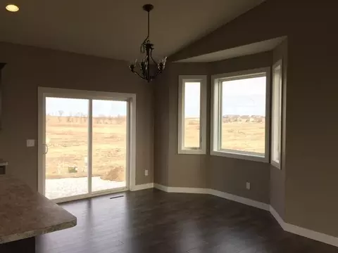 400 Lasalle Dr E, Bismarck, ND 58503 photo 5