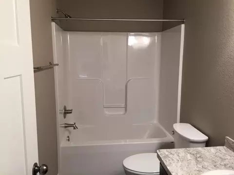 400 Lasalle Dr E, Bismarck, ND 58503 photo 10