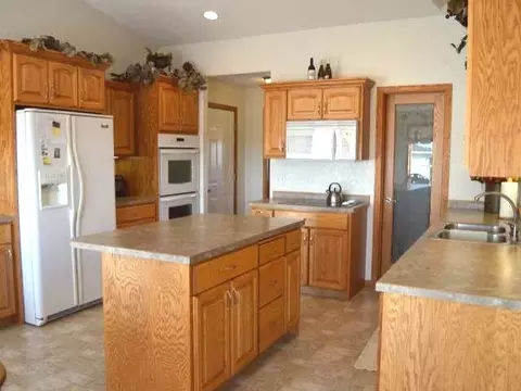 7021 Keepsake Ln, Bismarck, ND 58501 photo 8
