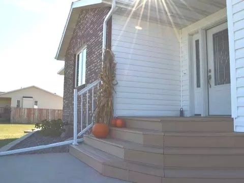 7021 Keepsake Ln, Bismarck, ND 58501 photo 4