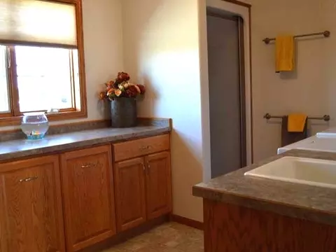 7021 Keepsake Ln, Bismarck, ND 58501 photo 17