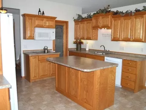 7021 Keepsake Ln, Bismarck, ND 58501 photo 9