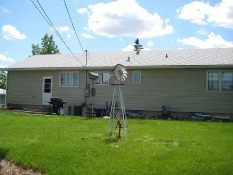 720 Custer Dr, Mandan, ND 58554 photo 18